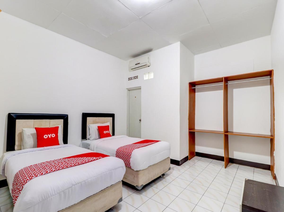 Oyo 3341 Ten Guest House Bandung Exterior photo